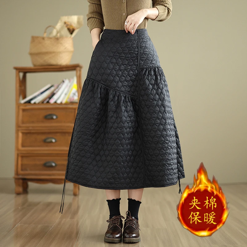 2025秋冬宽松百搭文艺简约撞色葫芦花挂绳保暖外穿黑色半身裙女式