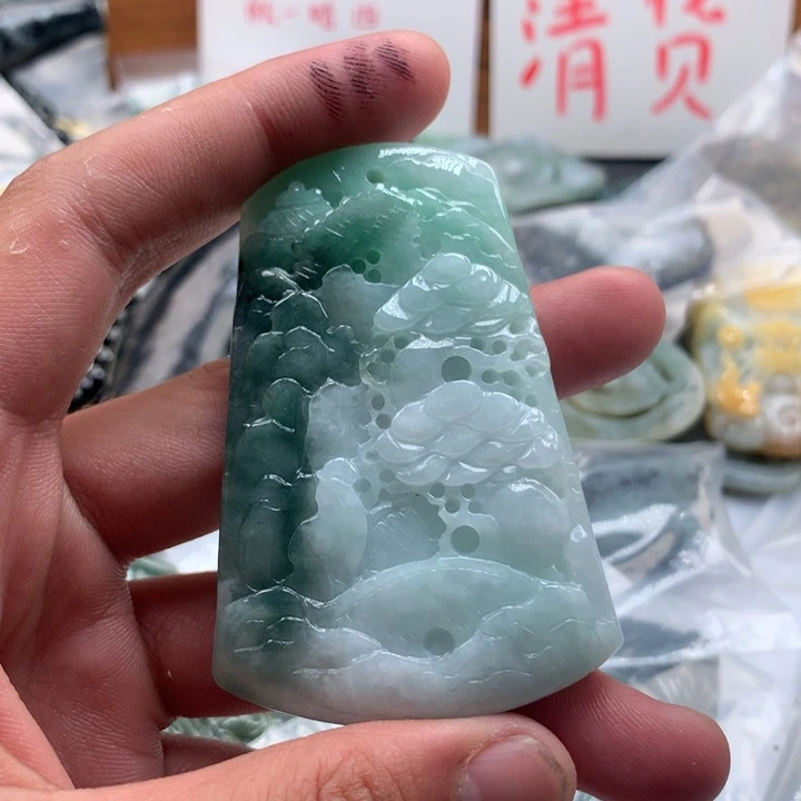 翡翠未镶嵌颈饰保真天然a货翡翠