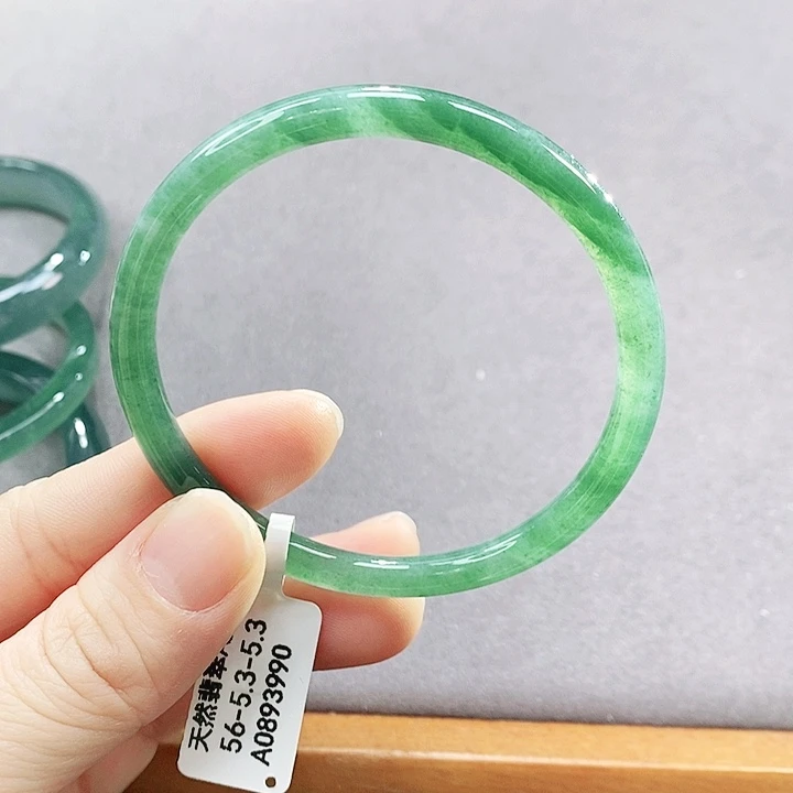 翡翠未镶嵌手镯（圆镯）