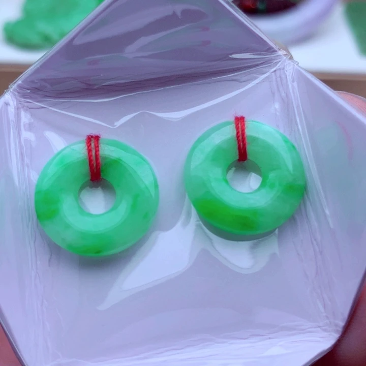 翡翠未镶嵌耳饰耳饰