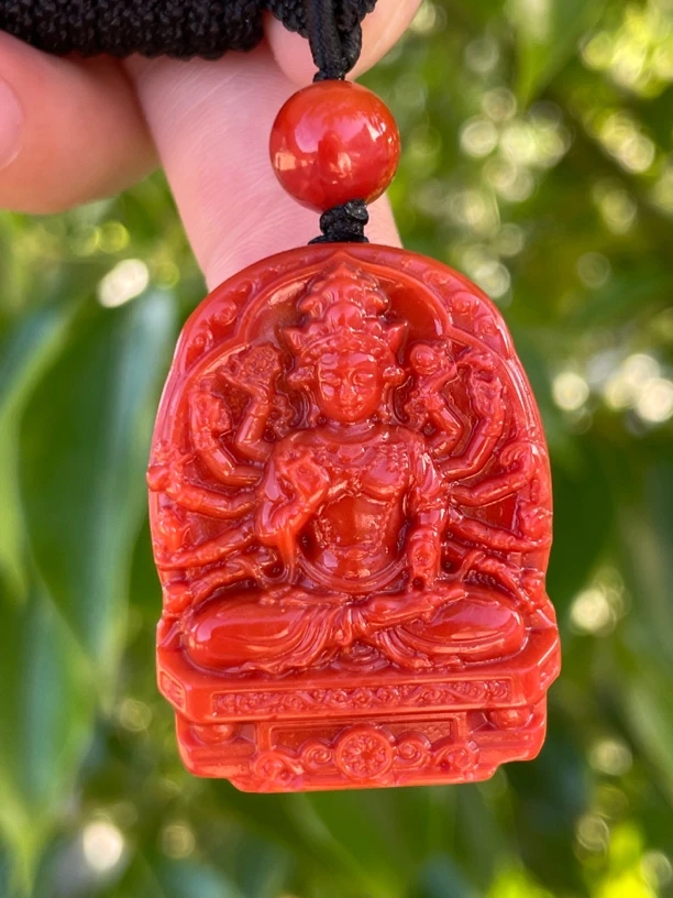 精品南红千手观音吊坠，颜色红润，满肉柿子红，尺寸28.8x37x10mm