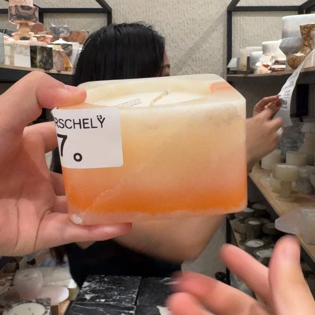 大理石67。   电量满格。