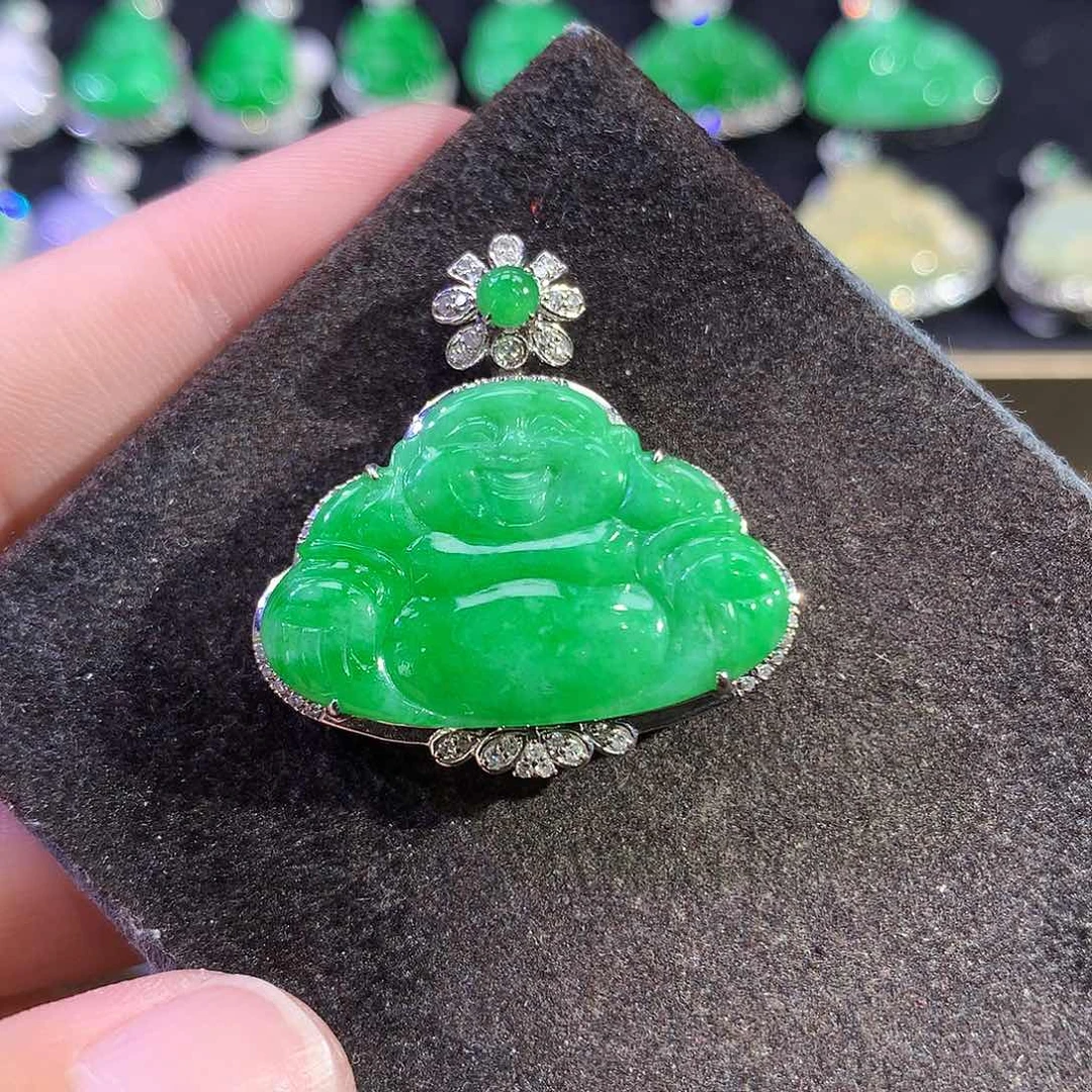 翡翠18K金镶嵌吊坠(赠链)