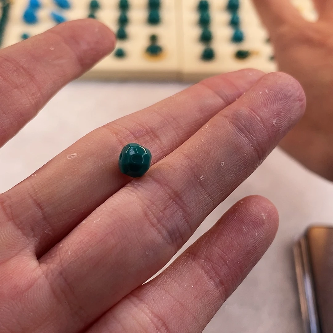 绿松石未镶嵌耳饰