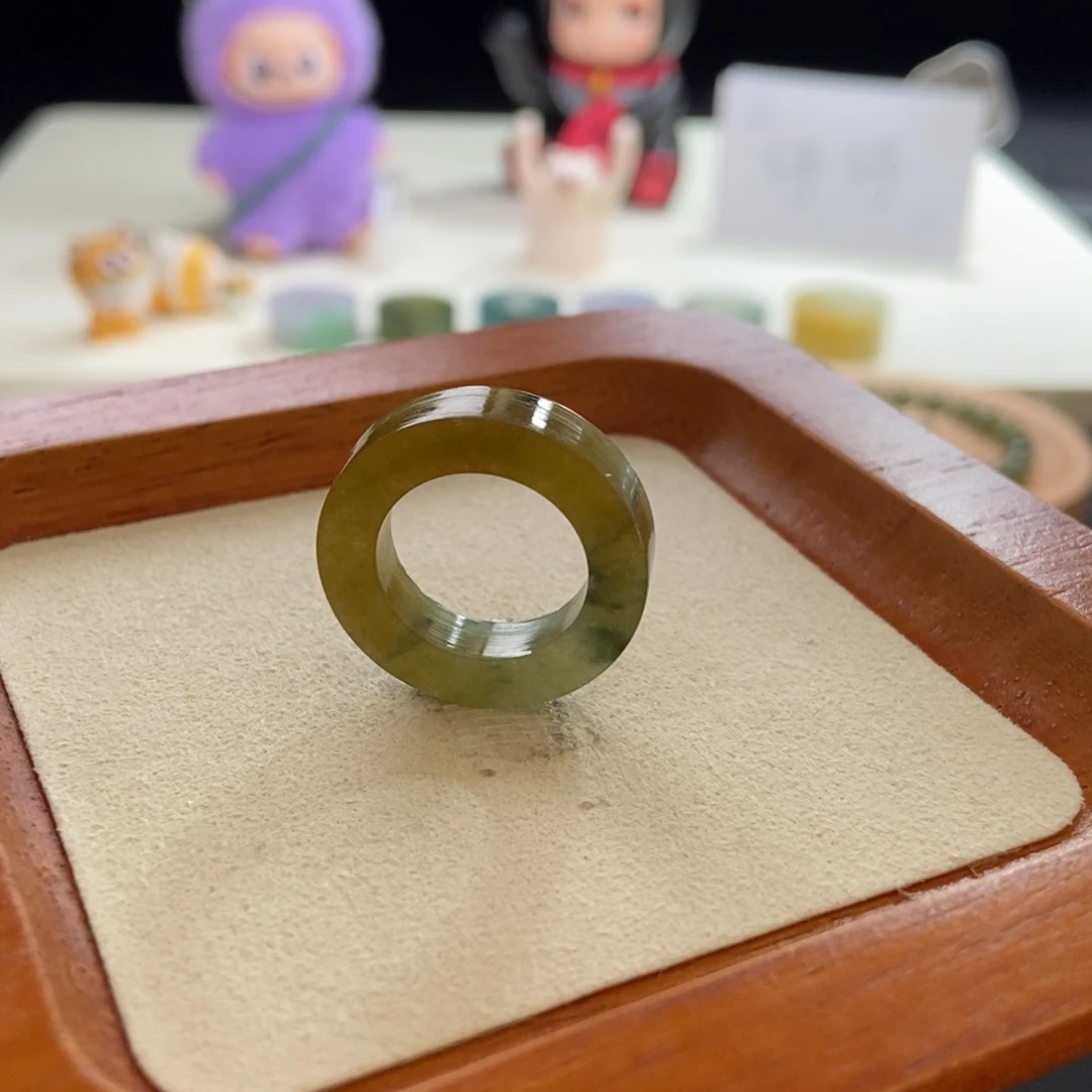 未镶嵌定制翡翠品质漏黄加绿