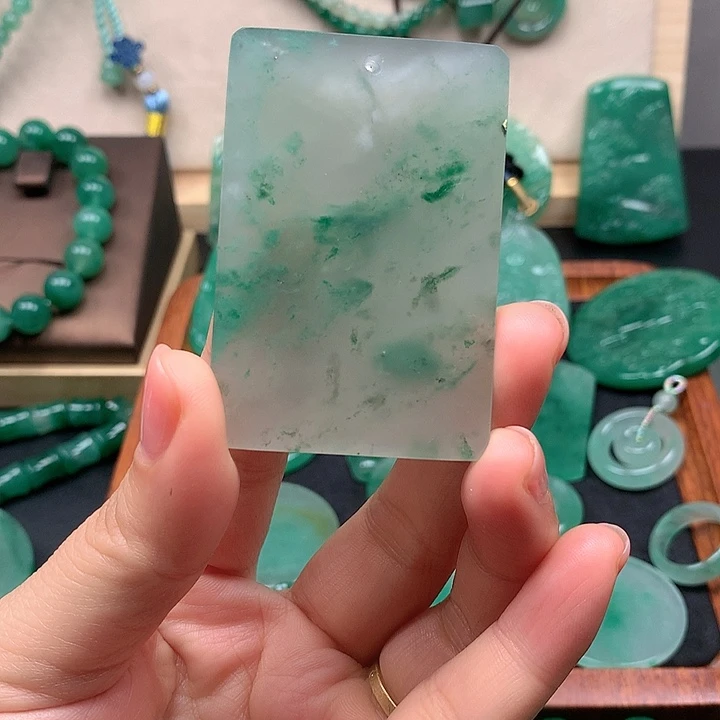 未镶嵌石英岩玉珠宝半成品