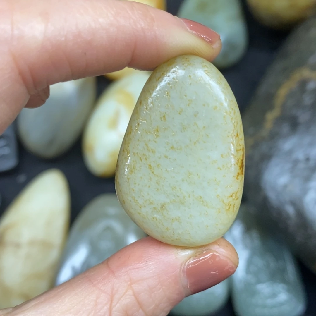 未镶嵌和田玉（糖玉）挂件