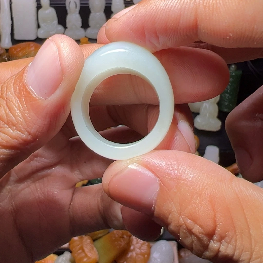 和田玉未镶嵌颈饰㩐