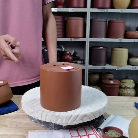 紫砂茶叶罐瑕疵半斤装牛鼻盖8168