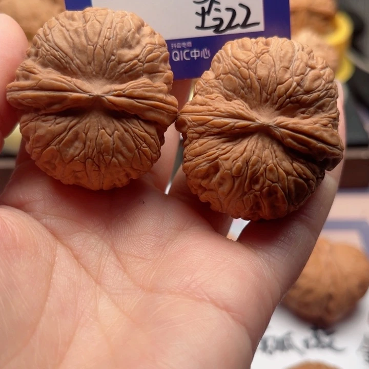 吊坠文玩核桃ㅤ***行文玩核桃22