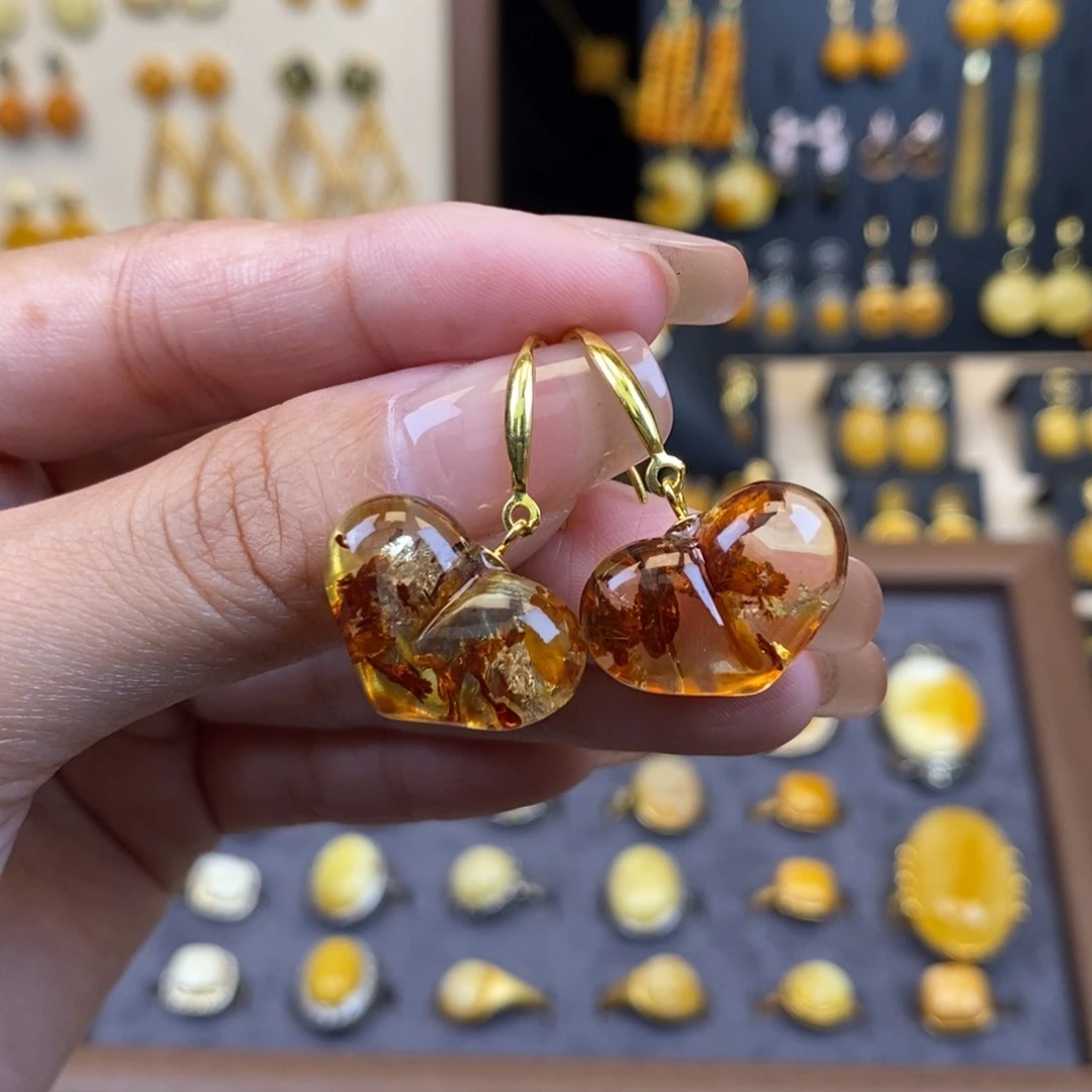 裸石琥珀未镶嵌成品