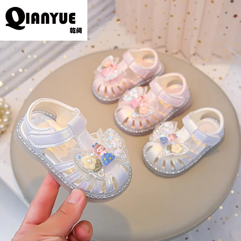 Qianyue2025新款夏季女童凉鞋包头软底防滑小童公主鞋婴儿时尚凉