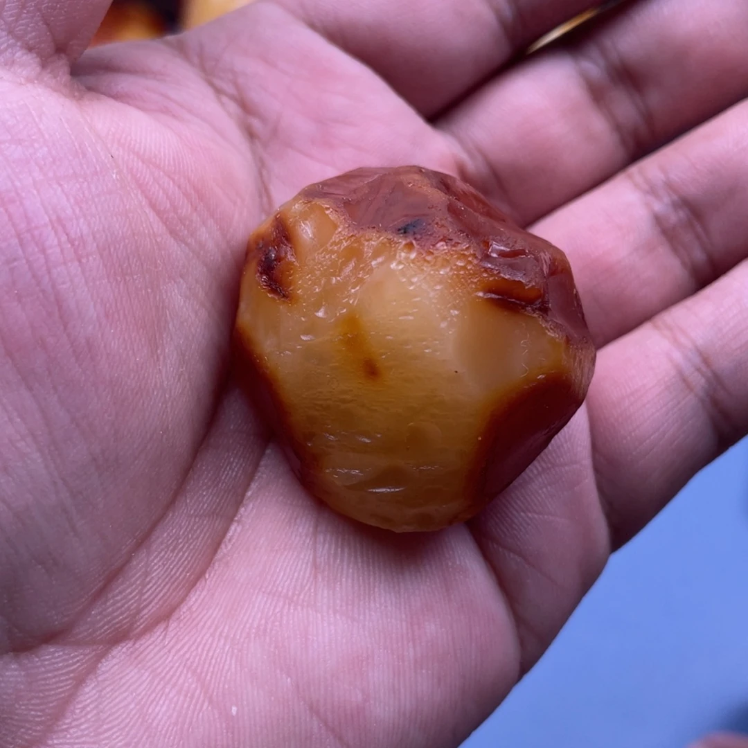 定制琥珀未镶嵌蜜蜡定制