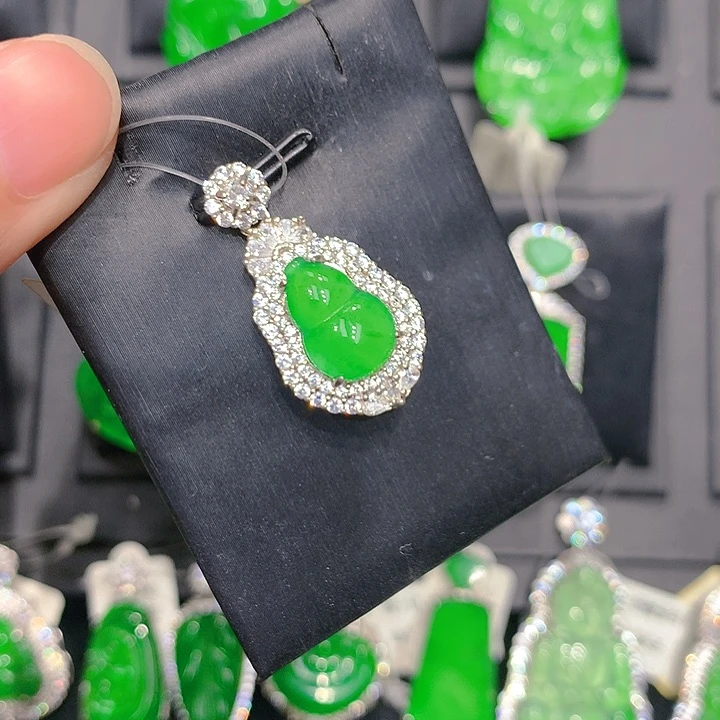 颈饰银S925镶嵌翡翠00001