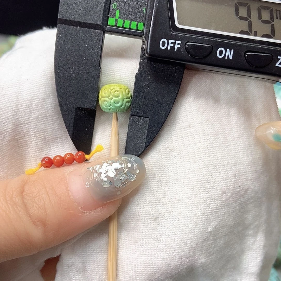 南红玛瑙未镶嵌珠宝奇石