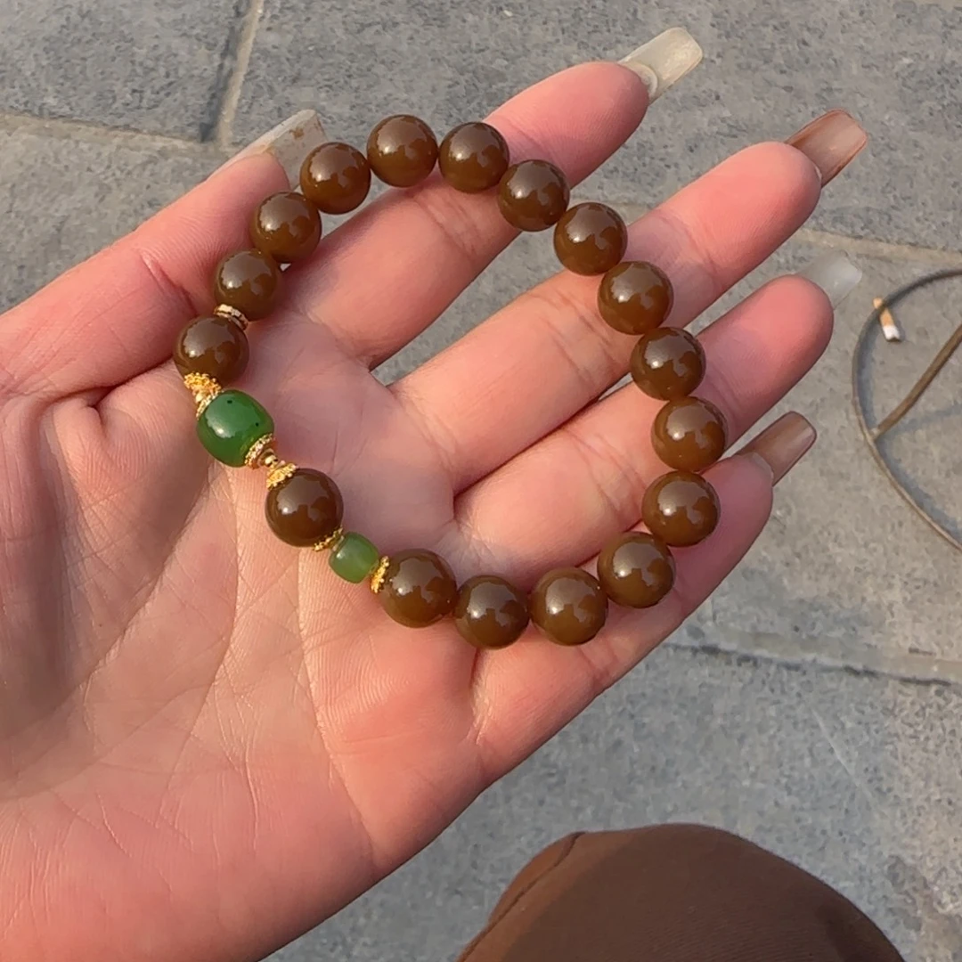 和田玉未镶嵌颈饰卡十