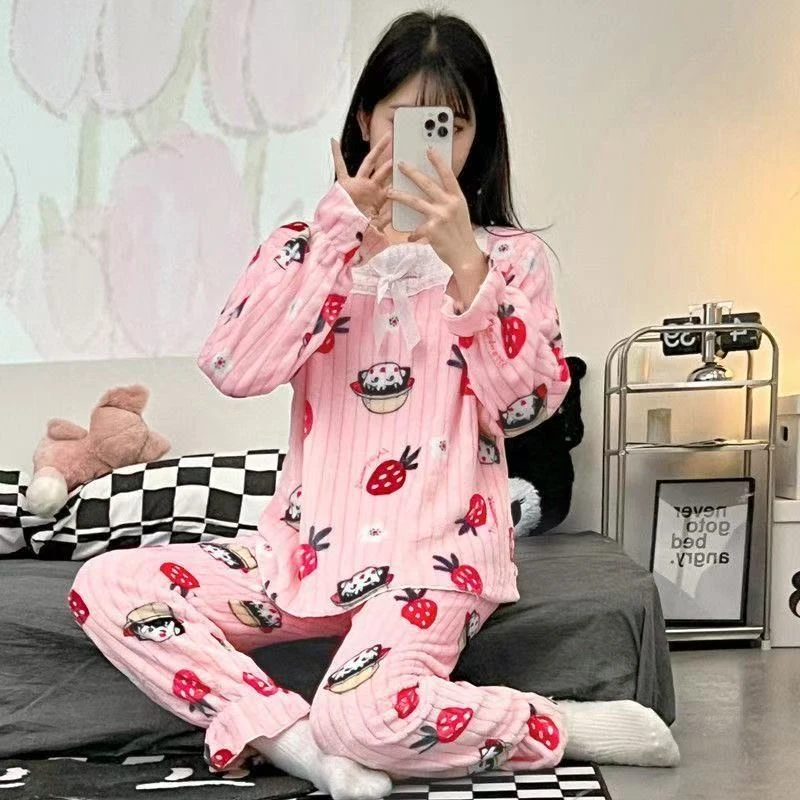 睡衣女秋冬长袖珊瑚绒加厚加绒保暖女士韩版宽松