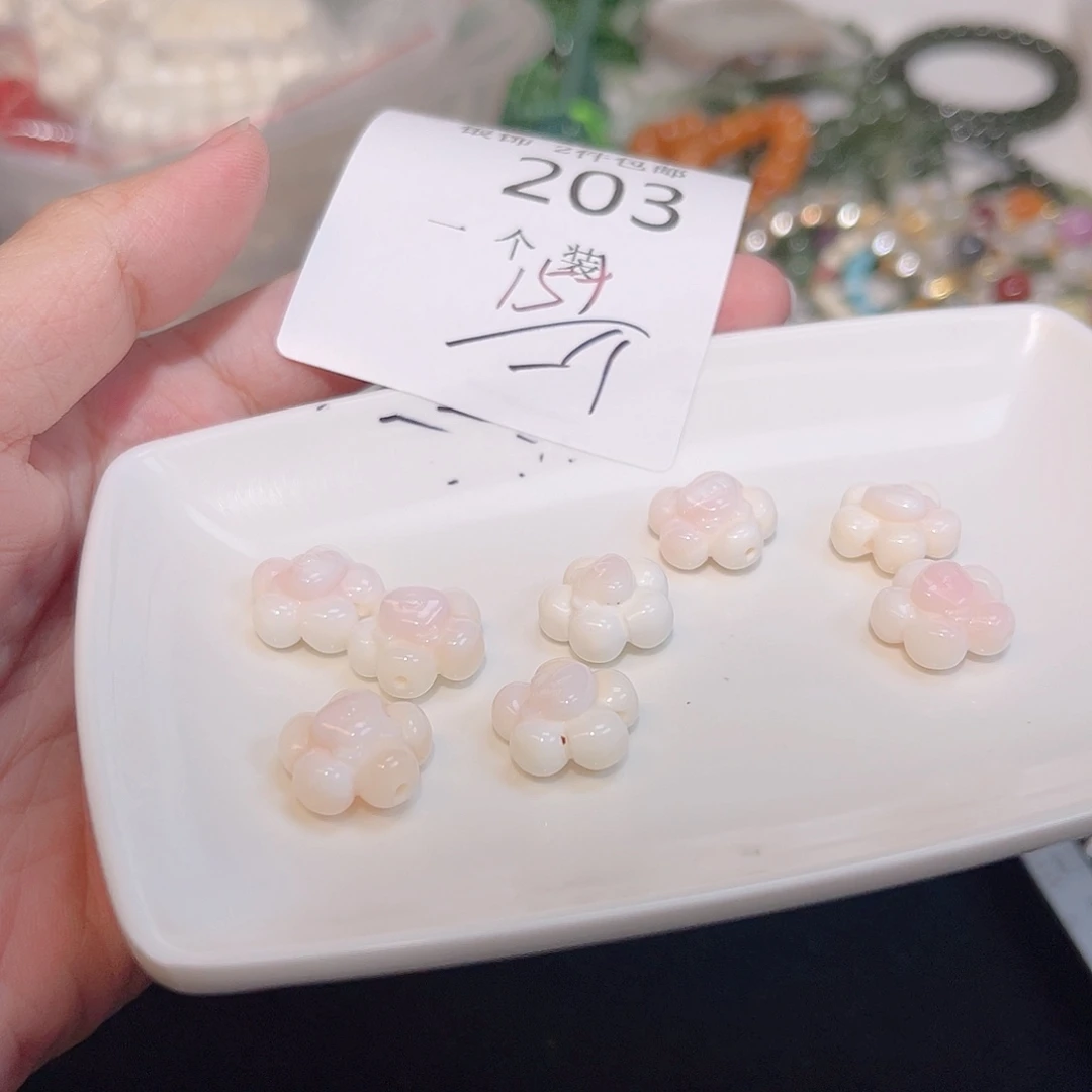 珠宝半成品水晶未镶嵌203 。