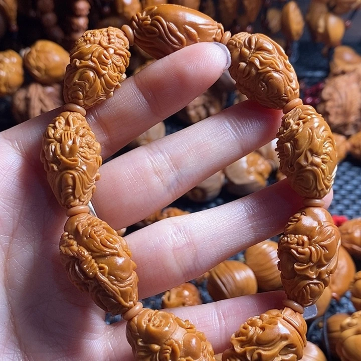 吊坠橄榄核群仙汇