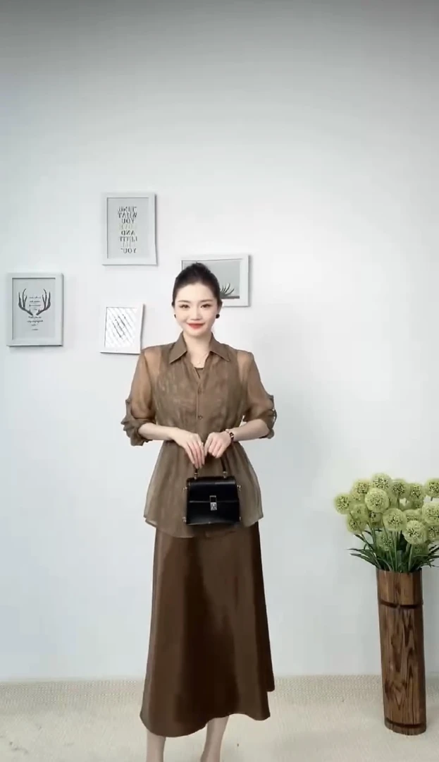 新款法式减龄时尚显瘦洋气衬衫吊带裙套装