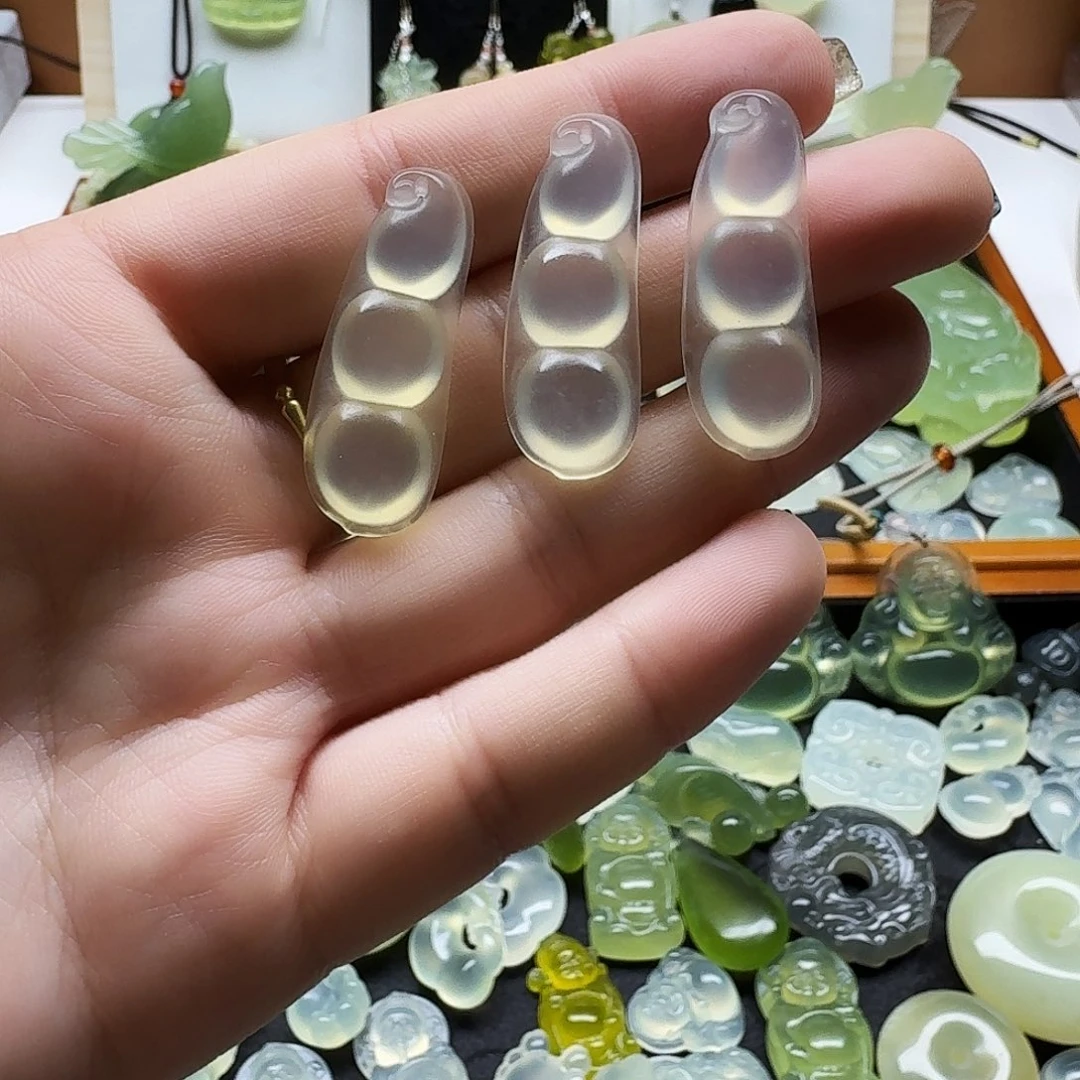 蛇纹石玉合金颈饰