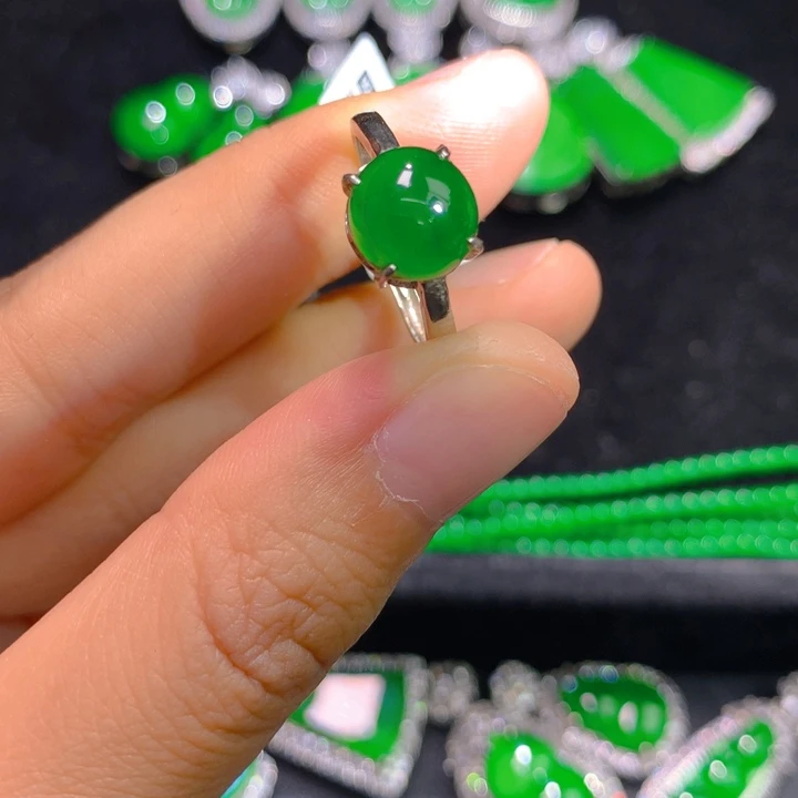 翡翠戒指银S925镶嵌一个