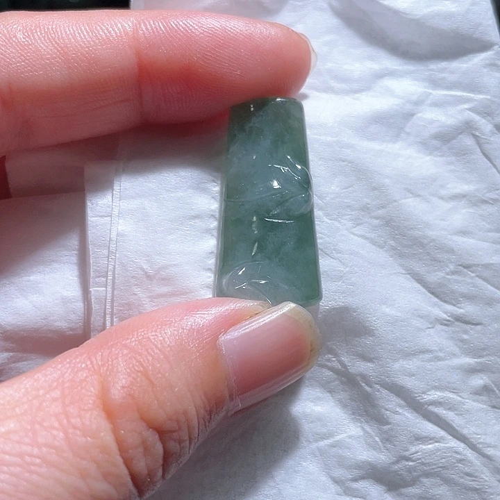 颈饰未镶嵌翡翠天