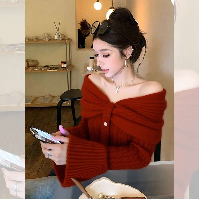 独特漂亮红色露肩小衫毛衣女装秋冬洋气高贵一字领针织衫百搭上衣