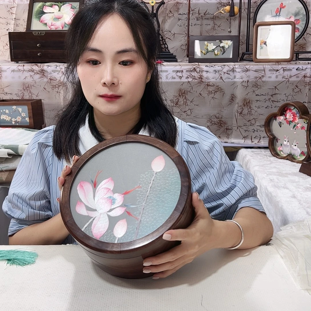 织绣苏绣糖果盒手工