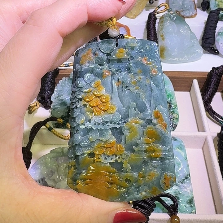 颈饰未镶嵌翡翠A货