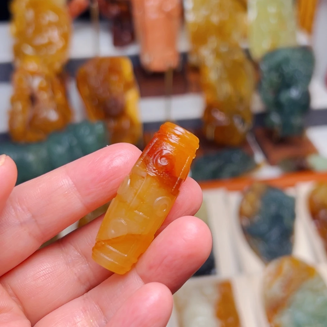 未镶嵌蛇纹石玉颈饰