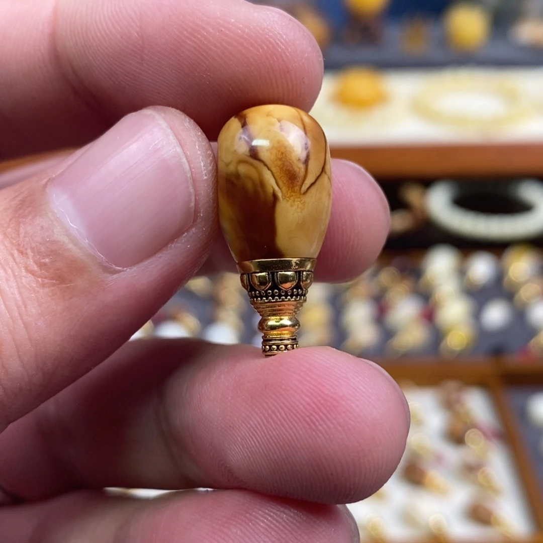蜜蜡未镶嵌裸石配饰沁色三通尺寸11.3