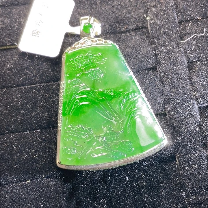 未镶嵌挂件翡翠40