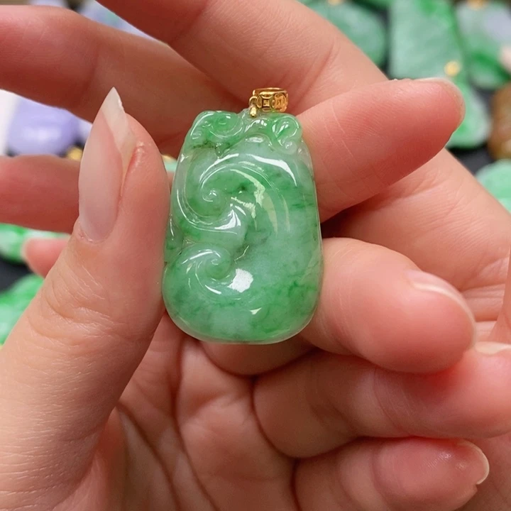 翡翠颈饰未镶嵌吊坠