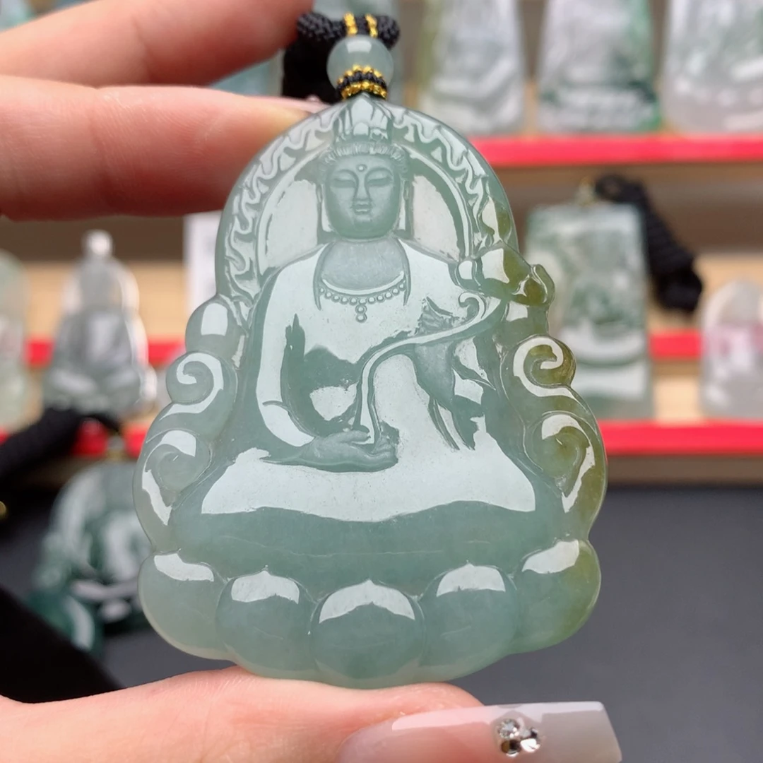 颈饰未镶嵌翡翠素衣观音