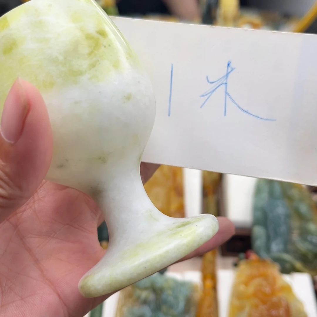 沿***景岫玉未镶嵌挂件挂件