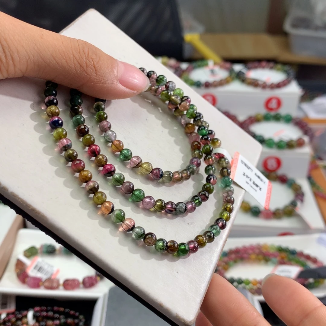 未镶嵌碧玺手链