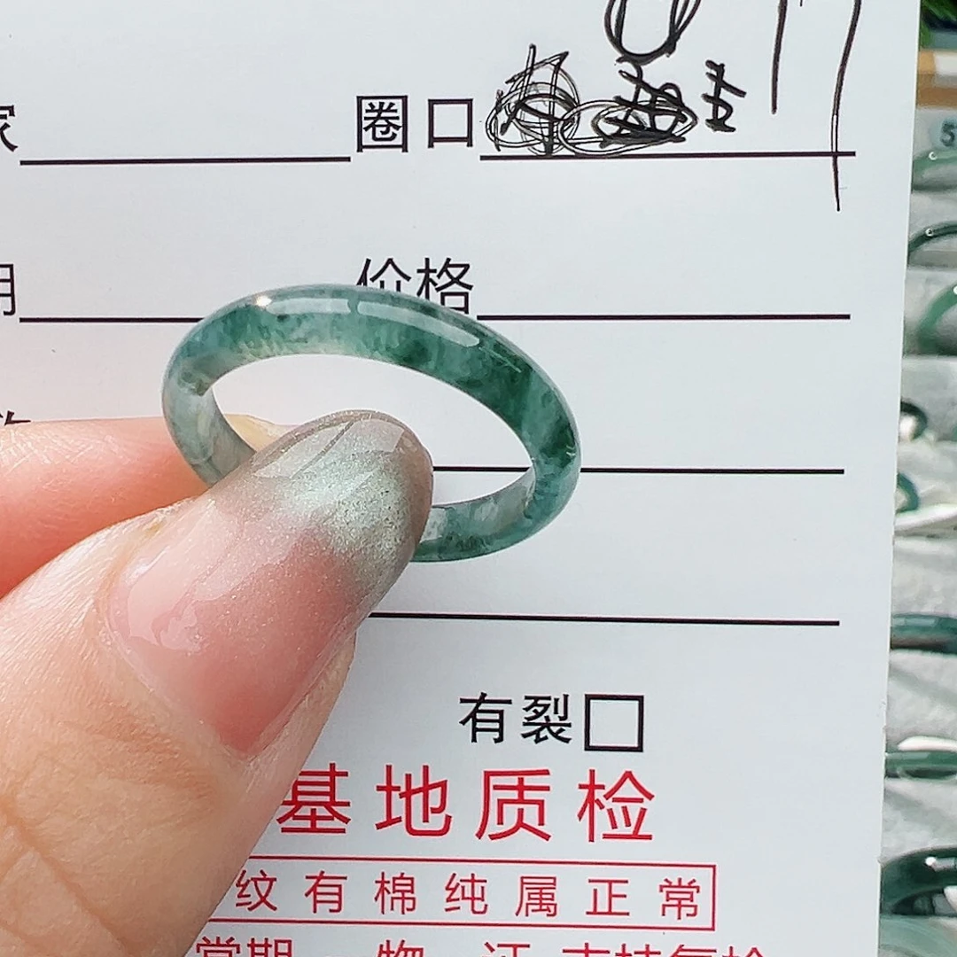 未镶嵌戒指翡翠小**乖翡翠