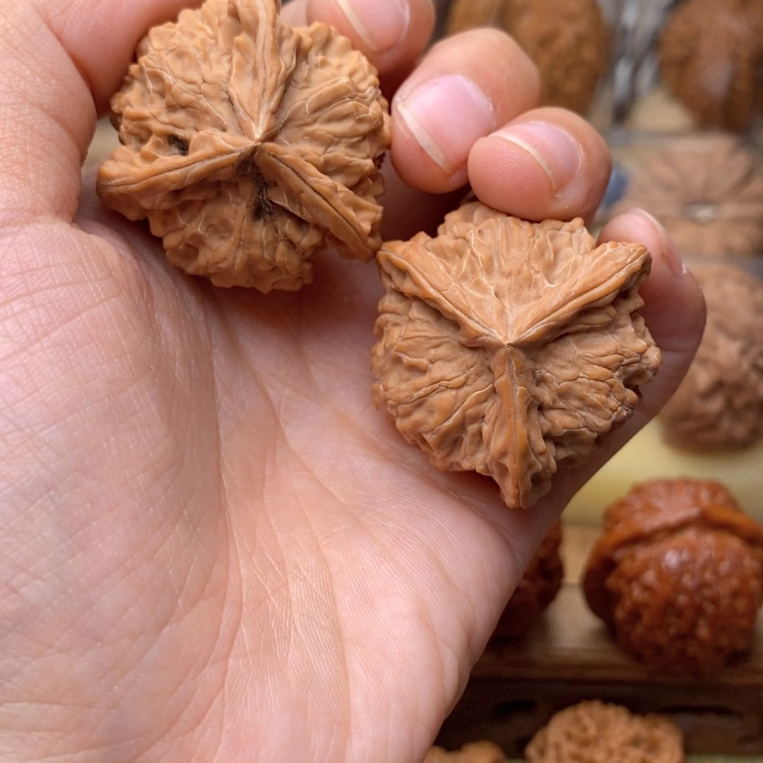 文玩核桃把件163号35全盘山