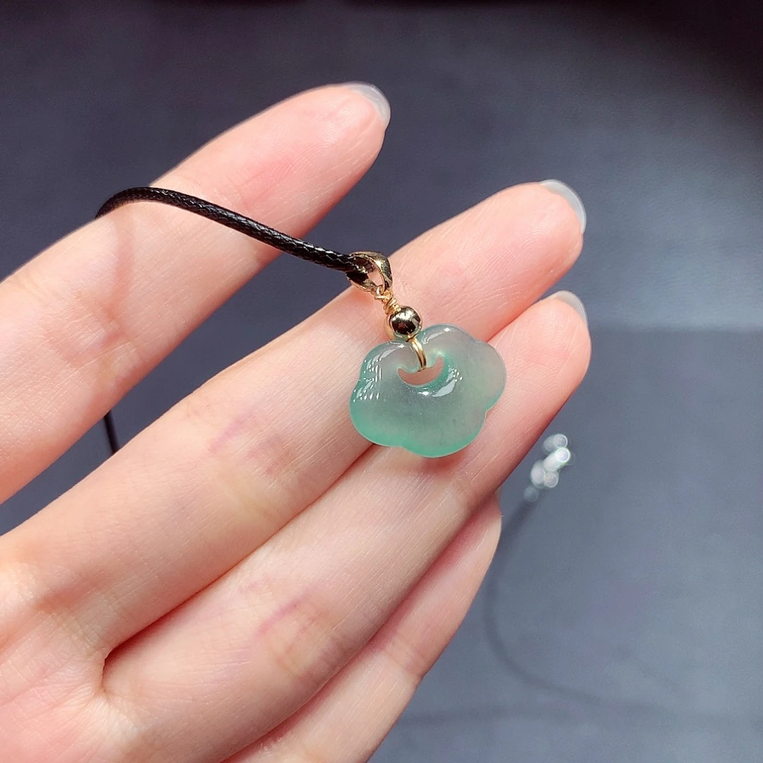 翡翠戒指未镶嵌翡翠