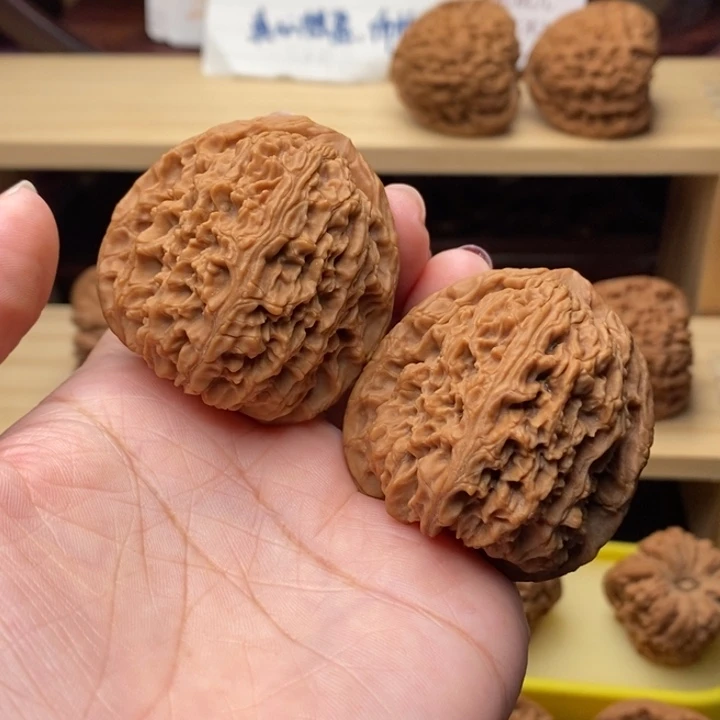 吊坠文玩核桃小***博三角高炮毕业42尺0970