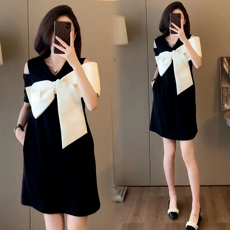 高含棉高端气质连衣裙女夏季新款法式设计感蝴蝶结露肩洋气小黑裙