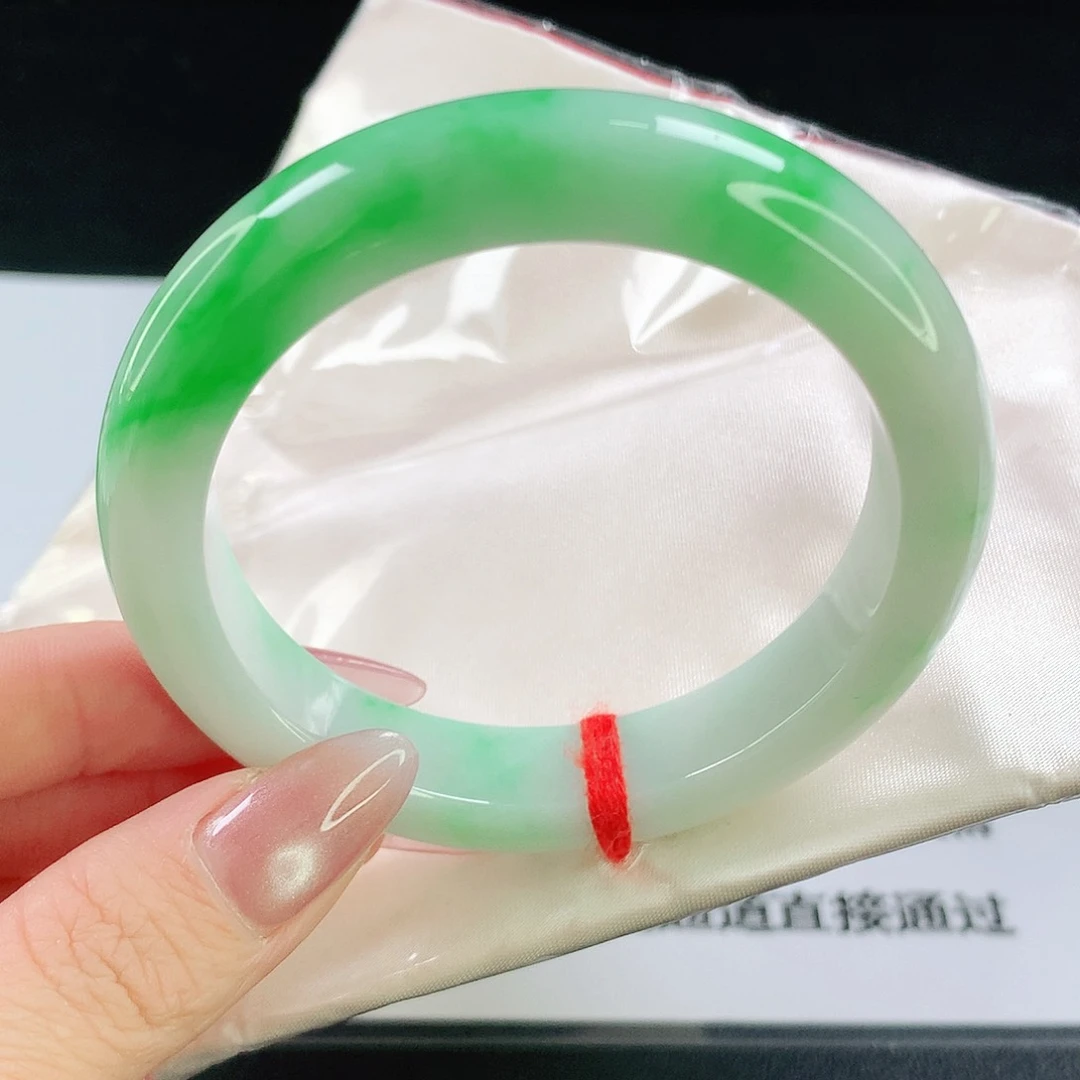 翡翠手镯未镶嵌237翡翠
