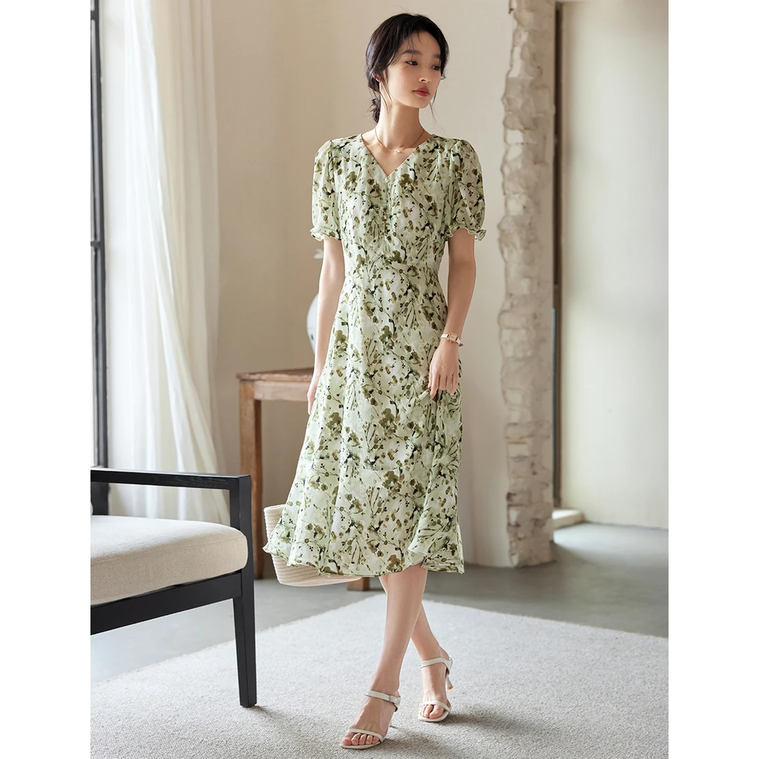 XWI/欣未v领短袖印花连衣裙2025夏季新款气质优雅长款连衣裙2340