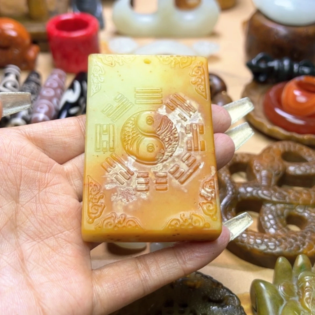 【闪购商品】蛇纹石玉颈饰未镶嵌