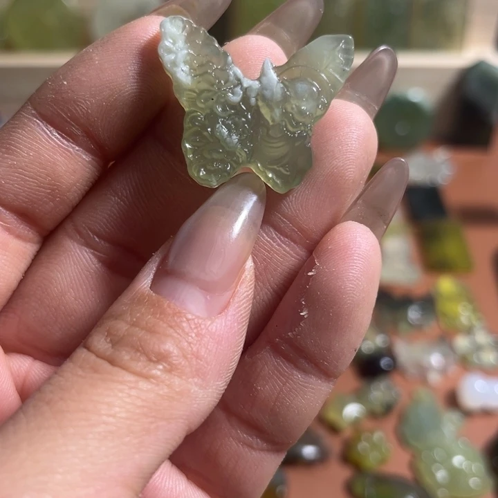 蛇纹石玉合金颈饰