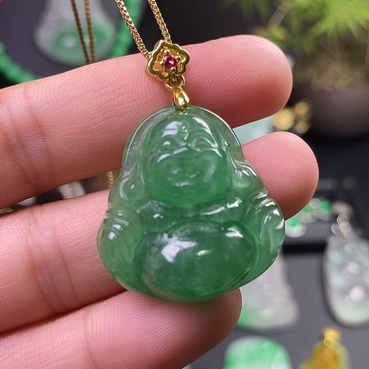 翡翠未镶嵌吊坠(赠链)