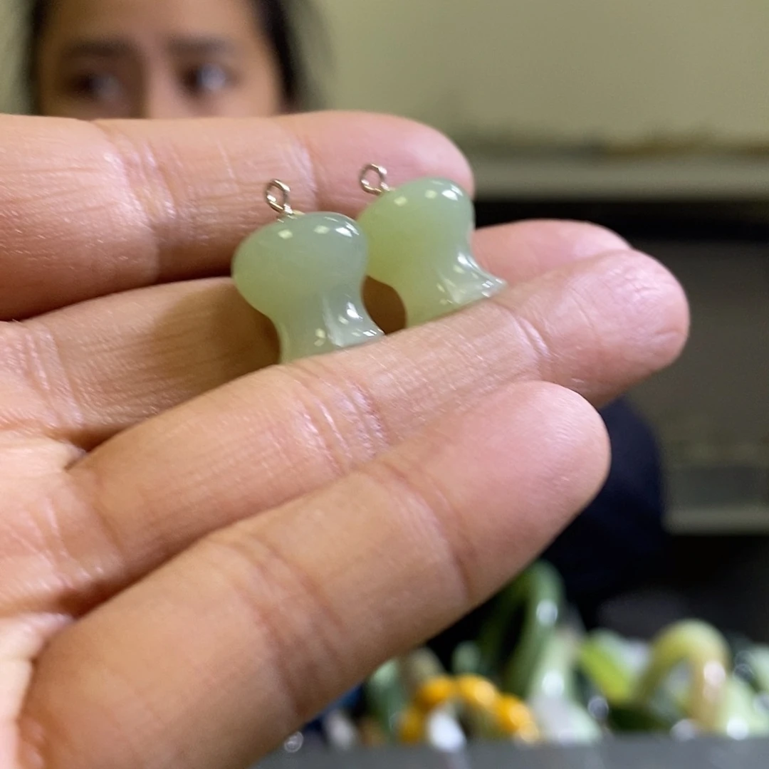 岫玉未镶嵌手链耳环