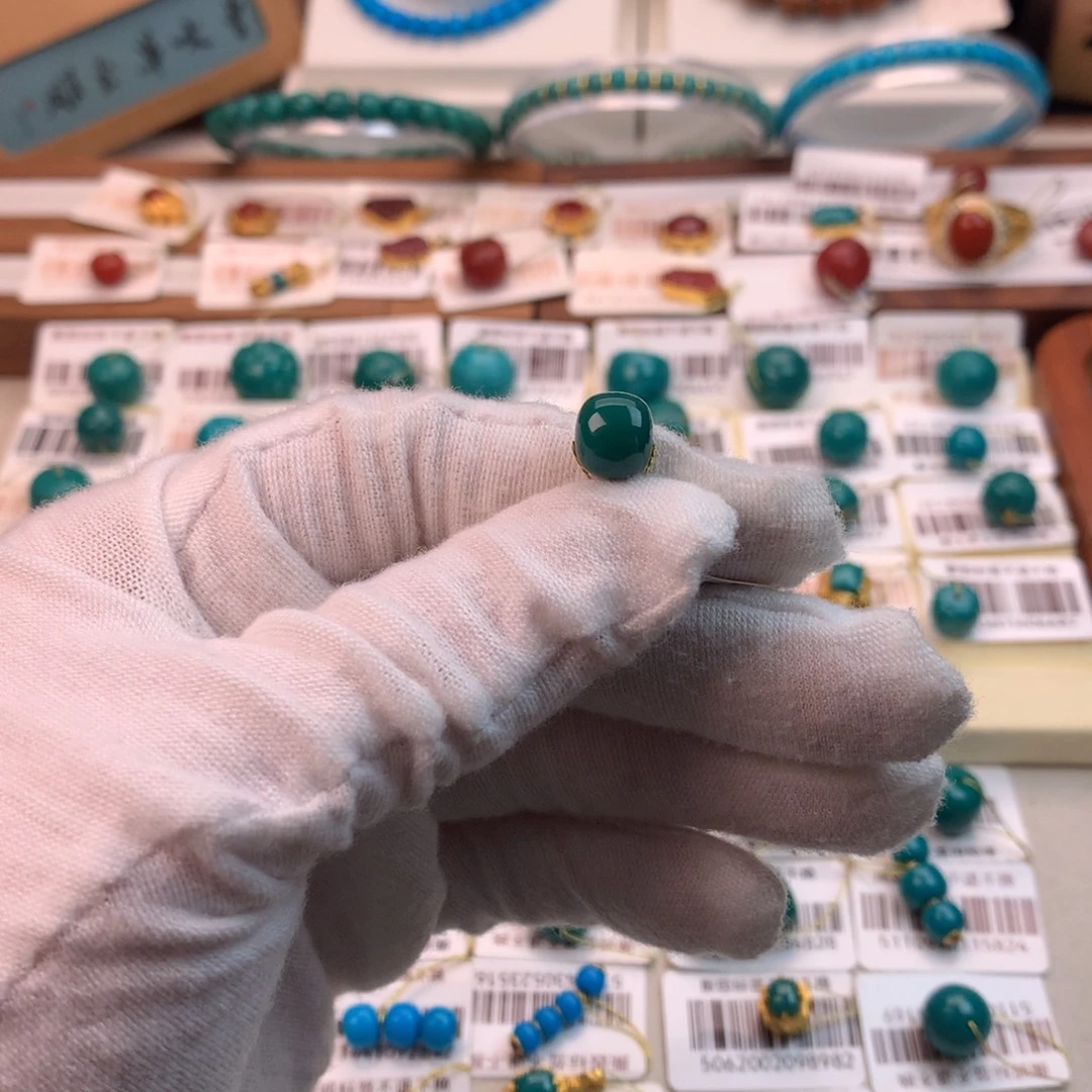 绿松石未镶嵌配饰凡