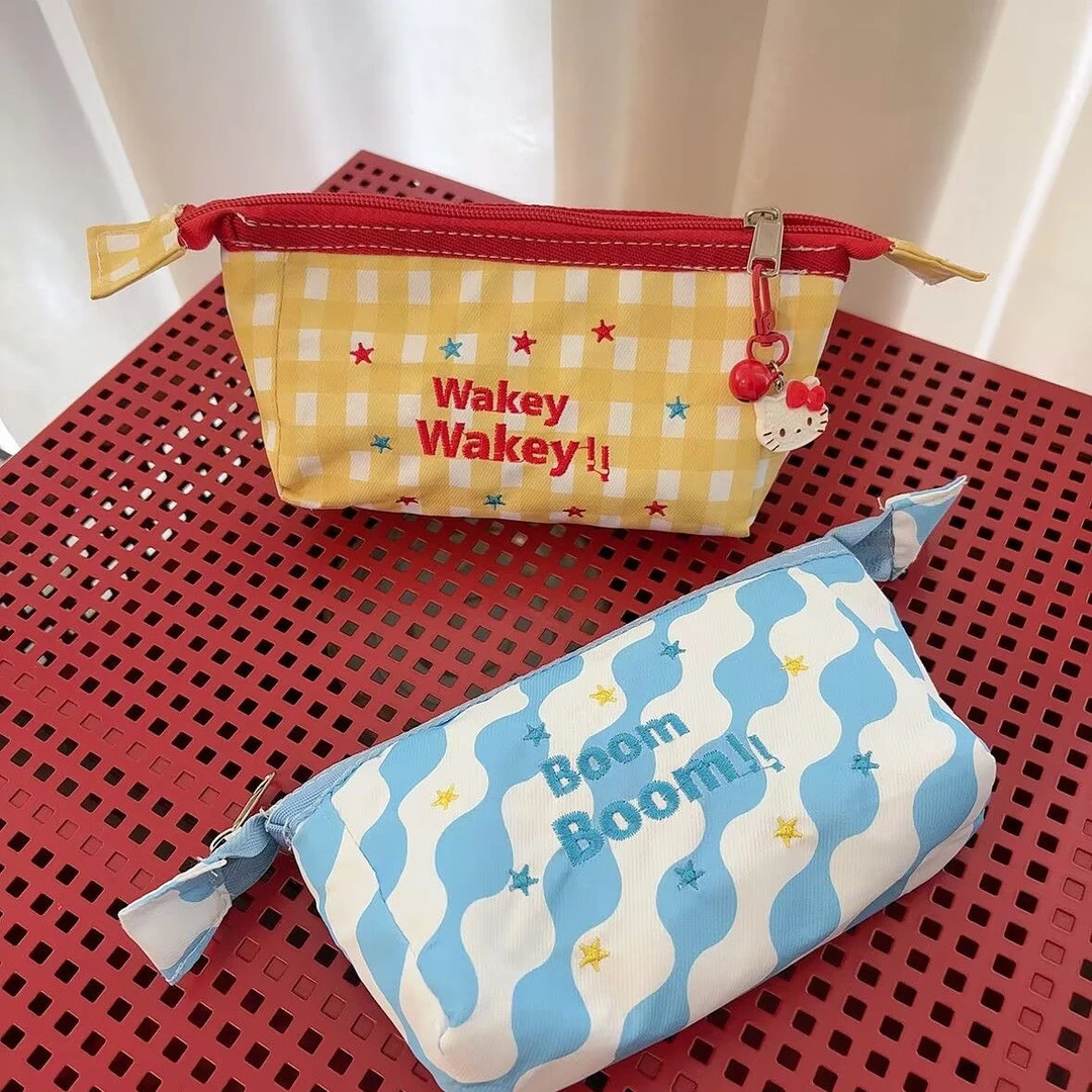 可爱刺绣多巴胺化妆包女大容量便携式手提收纳包学生笔袋文具盒Z